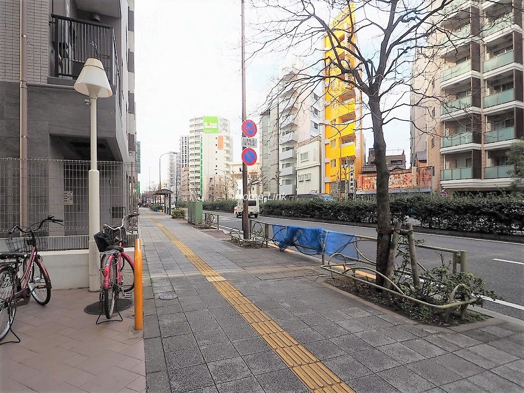 幸町コーポビアネーズ　前面道路